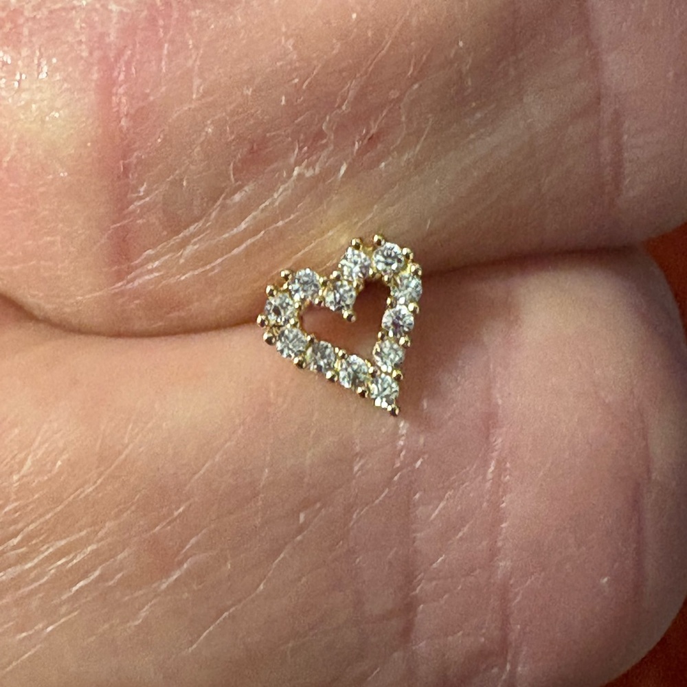 Nose Ring- Heart Nose Stud Cooper Ring Synthetic Zirconia Stone, nwt GS0280